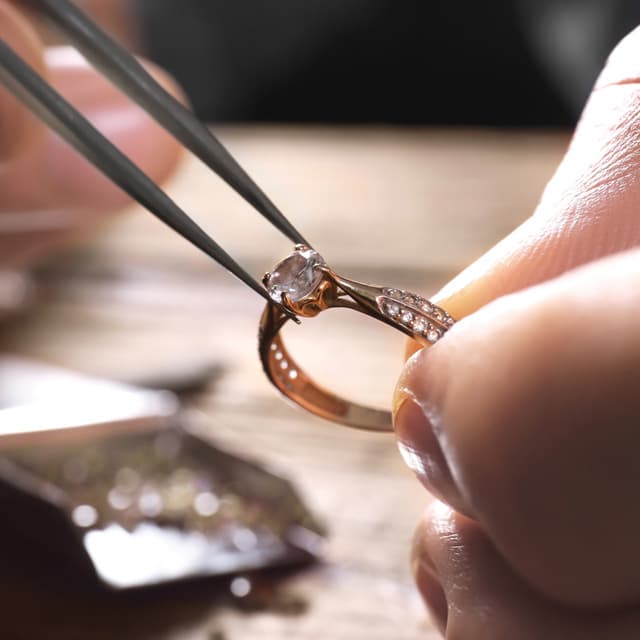 ¿Quieres que tus joyas luzcan como nuevas?